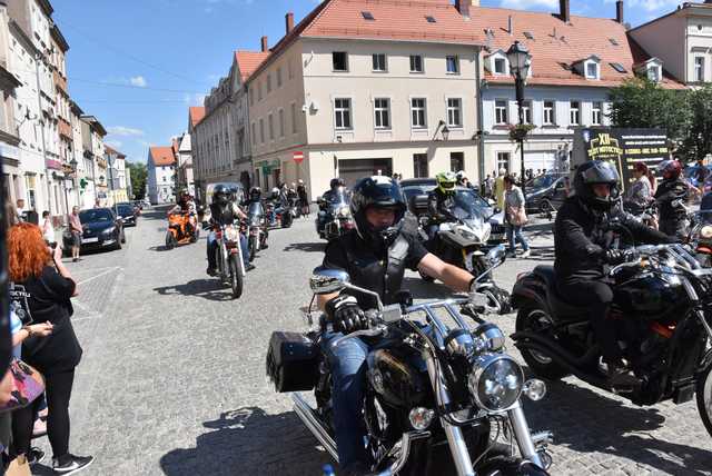 [WIDEO/FOTO] Zlot Motocyklistów w Świebodzicach po raz dwunasty