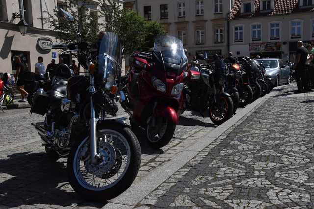 [WIDEO/FOTO] Zlot Motocyklistów w Świebodzicach po raz dwunasty