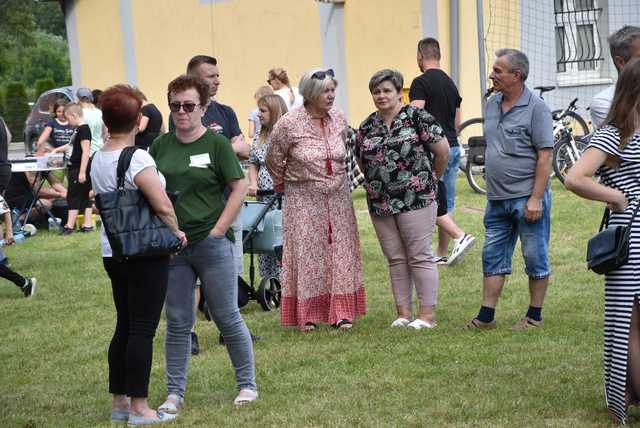 [FOTO] Zawody pożarnicze, występy najmłodszych i smaczne jadło na VII Festynie Parafialnym w Gniewkowie