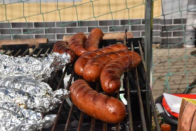 [FOTO] Zawody pożarnicze, występy najmłodszych i smaczne jadło na VII Festynie Parafialnym w Gniewkowie