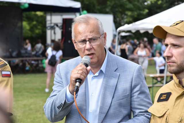 [FOTO] Zawody pożarnicze, występy najmłodszych i smaczne jadło na VII Festynie Parafialnym w Gniewkowie