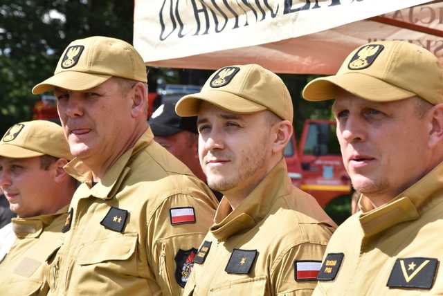 [FOTO] Zawody pożarnicze, występy najmłodszych i smaczne jadło na VII Festynie Parafialnym w Gniewkowie