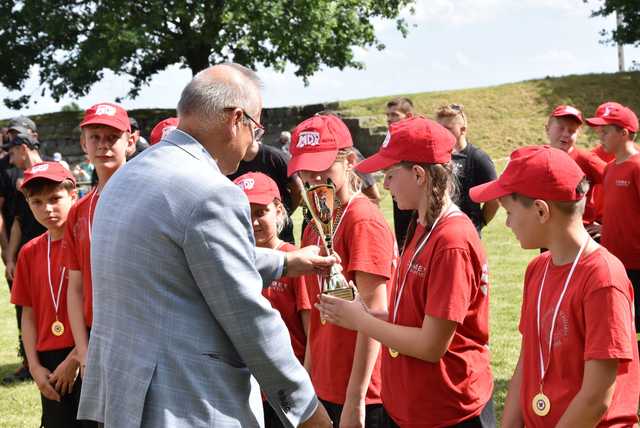 [FOTO] Zawody pożarnicze, występy najmłodszych i smaczne jadło na VII Festynie Parafialnym w Gniewkowie