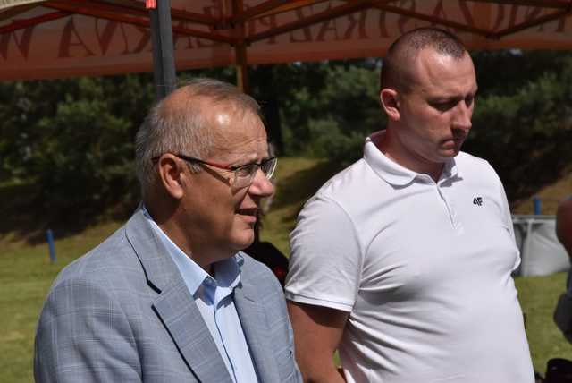 [FOTO] Zawody pożarnicze, występy najmłodszych i smaczne jadło na VII Festynie Parafialnym w Gniewkowie