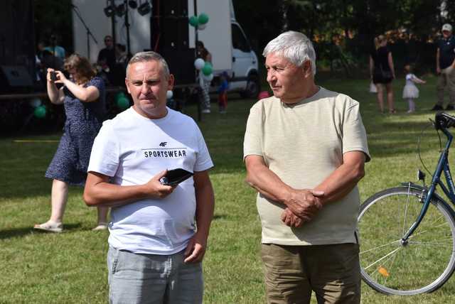 [FOTO] Zawody pożarnicze, występy najmłodszych i smaczne jadło na VII Festynie Parafialnym w Gniewkowie