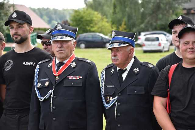 [FOTO] Zawody pożarnicze, występy najmłodszych i smaczne jadło na VII Festynie Parafialnym w Gniewkowie