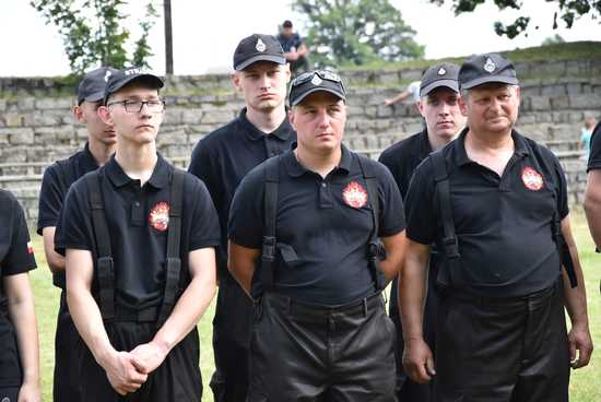 [FOTO] Zawody pożarnicze, występy najmłodszych i smaczne jadło na VII Festynie Parafialnym w Gniewkowie