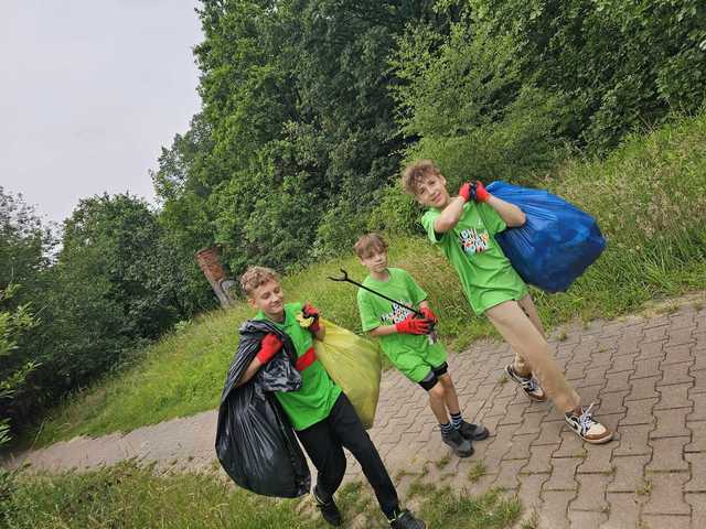 [FOTO] Wzięli sprawy w swoje ręce i posprzątali Strzelnicę