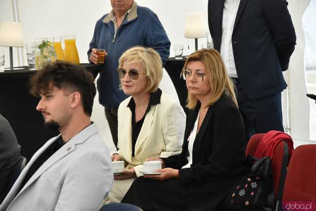 [FOTO] Wielka farma fotowoltaiczna i nowa jednostka kogeneracyjna. Członkowie świebodzickiej spółdzielni mają zapłacić mniej za ciepło