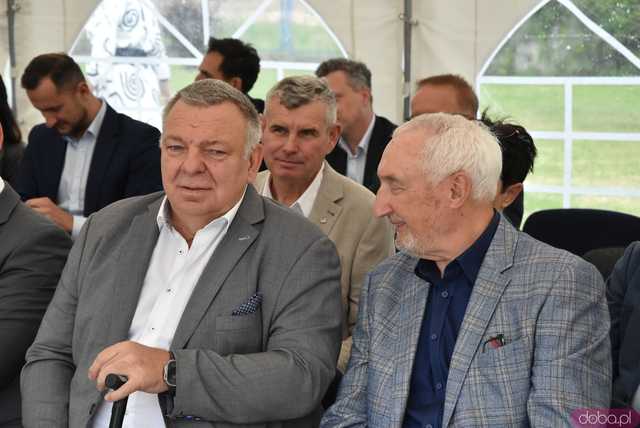 [FOTO] Wielka farma fotowoltaiczna i nowa jednostka kogeneracyjna. Członkowie świebodzickiej spółdzielni mają zapłacić mniej za ciepło