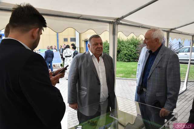 [FOTO] Wielka farma fotowoltaiczna i nowa jednostka kogeneracyjna. Członkowie świebodzickiej spółdzielni mają zapłacić mniej za ciepło