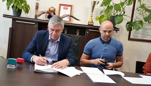[FOTO] W Witoszowie Dolnym powstanie nowe gminne przedszkole. Podpisano umowę na wykonanie dokumentacji