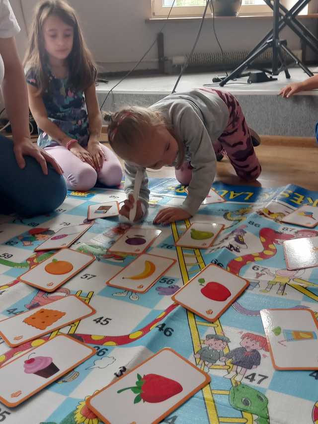 [FOTO] Doskonalili swoje umiejętności językowe poprzez dobrą zabawę