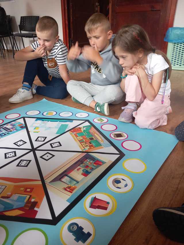 [FOTO] Doskonalili swoje umiejętności językowe poprzez dobrą zabawę