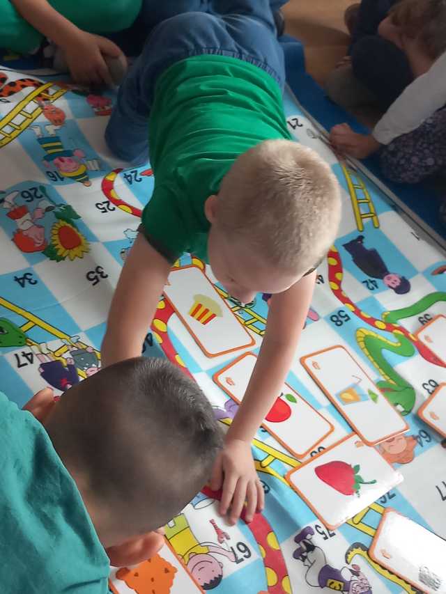 [FOTO] Doskonalili swoje umiejętności językowe poprzez dobrą zabawę