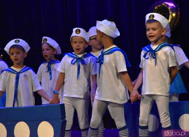 [FOTO] Liczne podziękowania i występy artystyczne podczas jubileuszu 20-lecia Wesołej Piątki