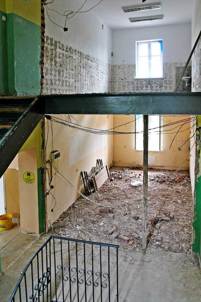 [FOTO] Trwa modernizacja szkoły w Gniewkowie