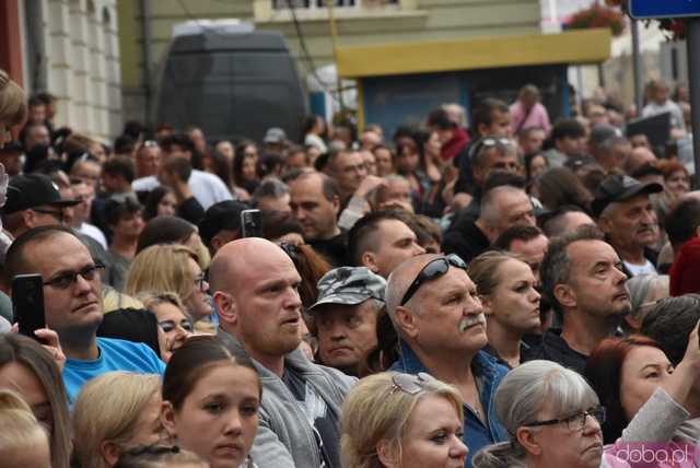 [WIDEO/FOTO] Tłumy na rozpoczęciu Święta Granitu Strzegomskiego. Zagrali Boys i Surprise