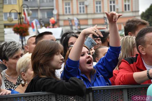 [WIDEO/FOTO] Tłumy na rozpoczęciu Święta Granitu Strzegomskiego. Zagrali Boys i Surprise