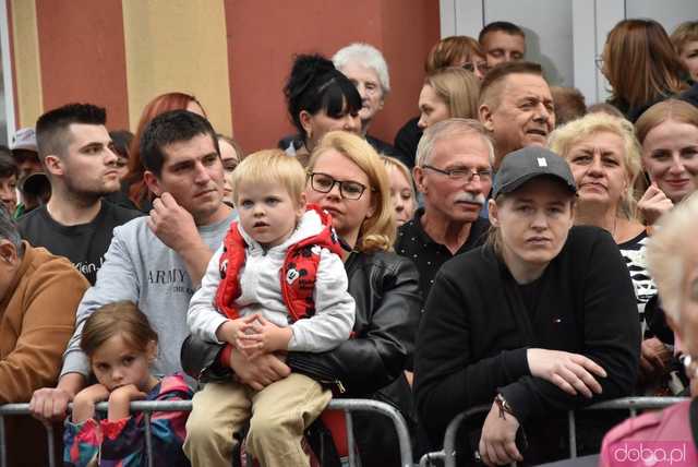 [WIDEO/FOTO] Tłumy na rozpoczęciu Święta Granitu Strzegomskiego. Zagrali Boys i Surprise