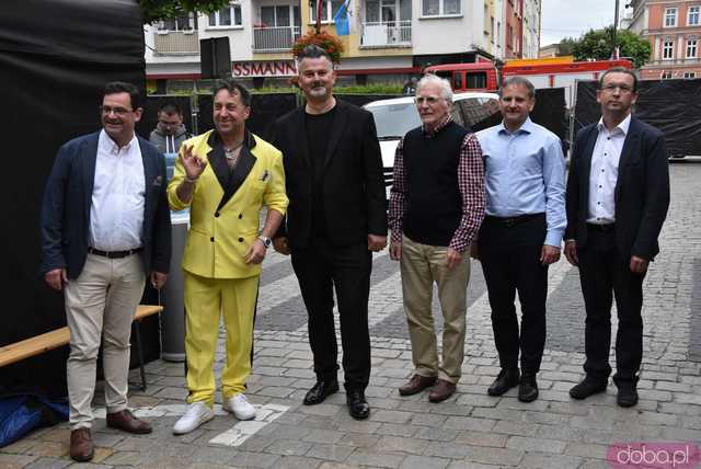 [WIDEO/FOTO] Tłumy na rozpoczęciu Święta Granitu Strzegomskiego. Zagrali Boys i Surprise
