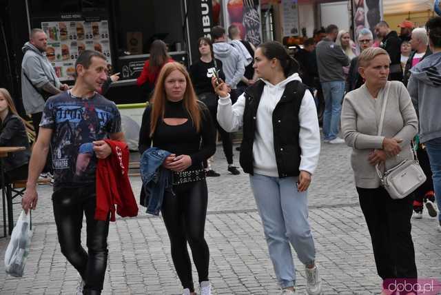 [WIDEO/FOTO] Tłumy na rozpoczęciu Święta Granitu Strzegomskiego. Zagrali Boys i Surprise