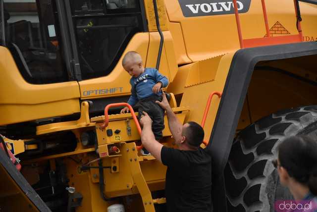 [WIDEO/FOTO] Tłumy na rozpoczęciu Święta Granitu Strzegomskiego. Zagrali Boys i Surprise