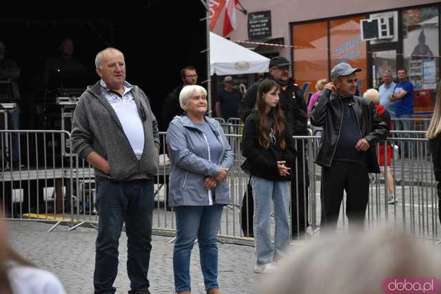 [WIDEO/FOTO] Tłumy na rozpoczęciu Święta Granitu Strzegomskiego. Zagrali Boys i Surprise