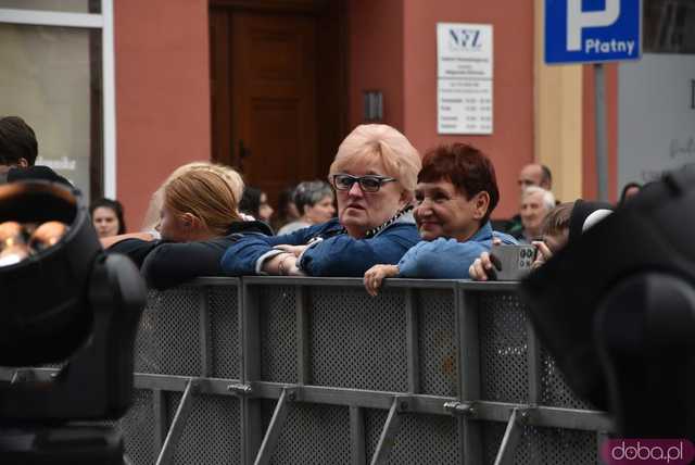 [WIDEO/FOTO] Tłumy na rozpoczęciu Święta Granitu Strzegomskiego. Zagrali Boys i Surprise