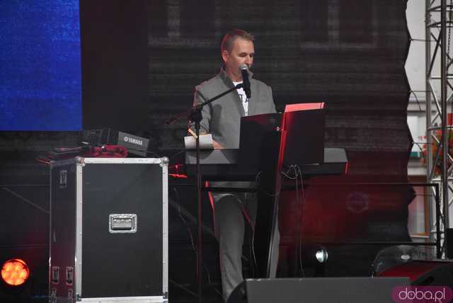 [WIDEO/FOTO] Tłumy na rozpoczęciu Święta Granitu Strzegomskiego. Zagrali Boys i Surprise