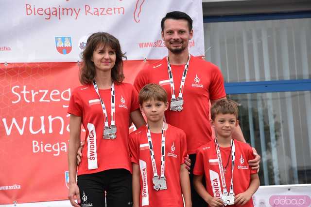 [DUŻO ZDJĘĆ/WYNIKI] Pobiegli w kolejnej odsłonie Strzegomskiej Dwunastki