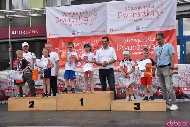 [DUŻO ZDJĘĆ/WYNIKI] Pobiegli w kolejnej odsłonie Strzegomskiej Dwunastki