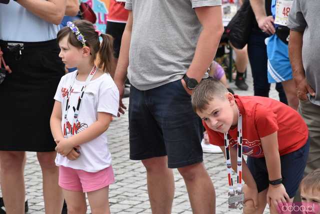 [DUŻO ZDJĘĆ/WYNIKI] Pobiegli w kolejnej odsłonie Strzegomskiej Dwunastki