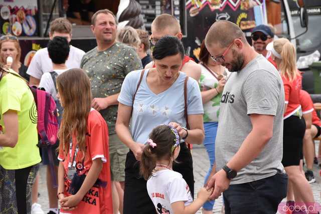 [DUŻO ZDJĘĆ/WYNIKI] Pobiegli w kolejnej odsłonie Strzegomskiej Dwunastki