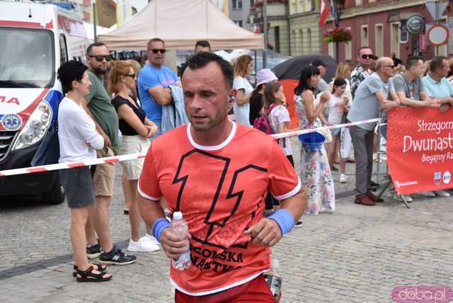 [DUŻO ZDJĘĆ/WYNIKI] Pobiegli w kolejnej odsłonie Strzegomskiej Dwunastki