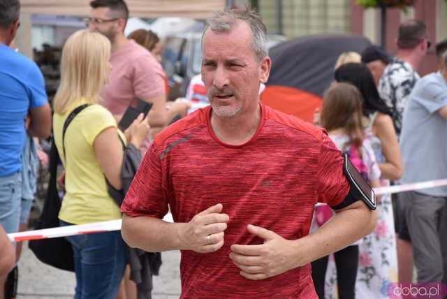 [DUŻO ZDJĘĆ/WYNIKI] Pobiegli w kolejnej odsłonie Strzegomskiej Dwunastki