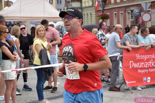 [DUŻO ZDJĘĆ/WYNIKI] Pobiegli w kolejnej odsłonie Strzegomskiej Dwunastki