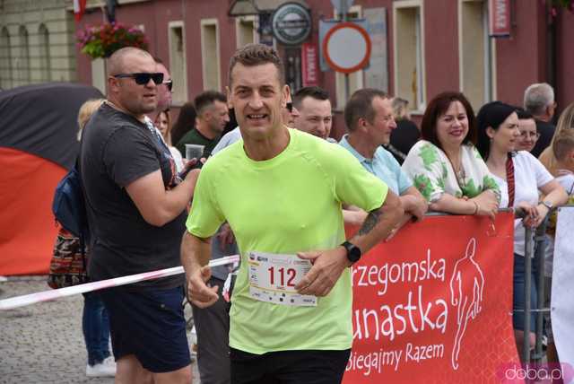 [DUŻO ZDJĘĆ/WYNIKI] Pobiegli w kolejnej odsłonie Strzegomskiej Dwunastki
