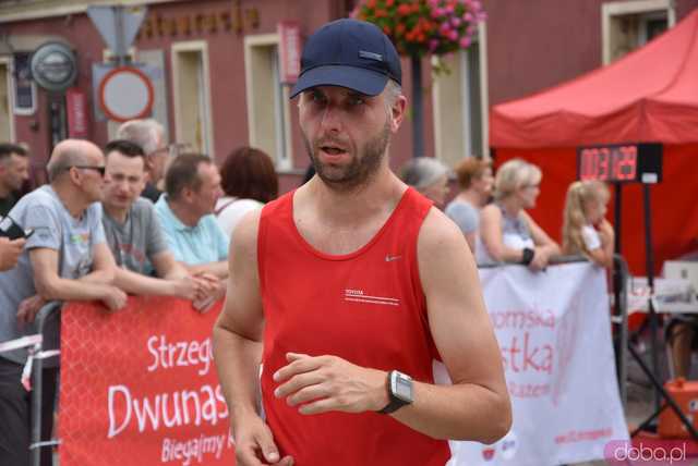 [DUŻO ZDJĘĆ/WYNIKI] Pobiegli w kolejnej odsłonie Strzegomskiej Dwunastki