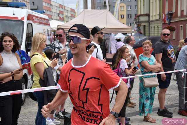 [DUŻO ZDJĘĆ/WYNIKI] Pobiegli w kolejnej odsłonie Strzegomskiej Dwunastki