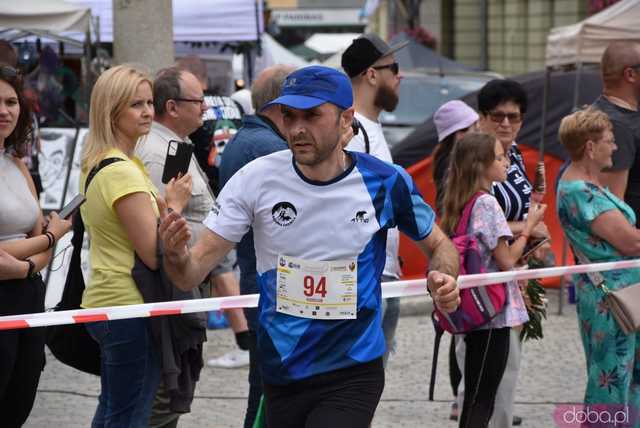 [DUŻO ZDJĘĆ/WYNIKI] Pobiegli w kolejnej odsłonie Strzegomskiej Dwunastki