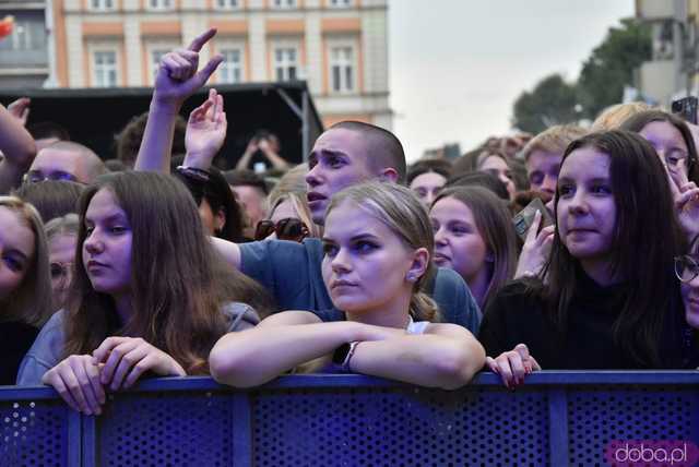 [WIDEO/FOTO] Żabson porwał strzegomską publiczność na zwieńczenie sobotniej części Święta Granitu