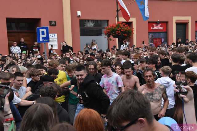 [WIDEO/FOTO] Żabson porwał strzegomską publiczność na zwieńczenie sobotniej części Święta Granitu