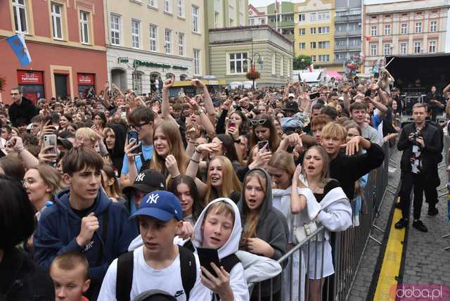 [WIDEO/FOTO] Żabson porwał strzegomską publiczność na zwieńczenie sobotniej części Święta Granitu