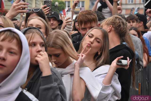 [WIDEO/FOTO] Żabson porwał strzegomską publiczność na zwieńczenie sobotniej części Święta Granitu