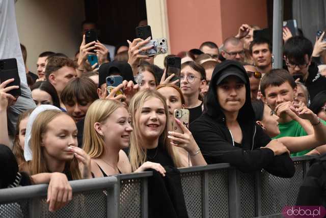 [WIDEO/FOTO] Żabson porwał strzegomską publiczność na zwieńczenie sobotniej części Święta Granitu