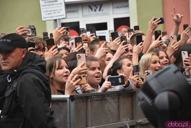 [WIDEO/FOTO] Żabson porwał strzegomską publiczność na zwieńczenie sobotniej części Święta Granitu