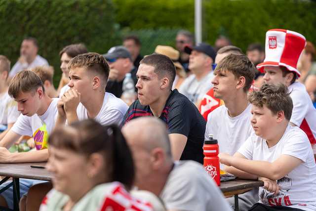 [FOTO] Wspierali biało-czerwonych na Żarowskiej Strefie Kibica. Rozegrano też turniej w Mega Piłkarzyki