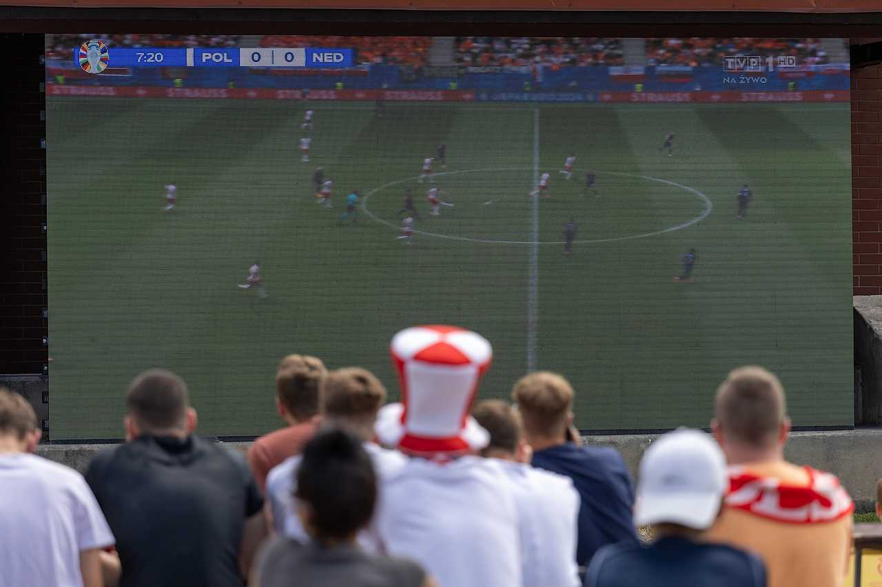 [FOTO] Wspierali biało-czerwonych na Żarowskiej Strefie Kibica. Rozegrano też turniej w Mega Piłkarzyki