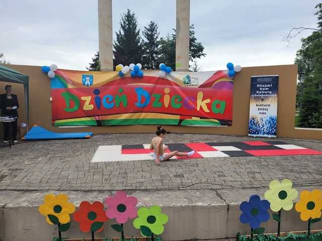 [DUŻO ZDJĘĆ] Świetna zabawa i moc atrakcji na Pikniku z okazji Dnia Dziecka w Śiwbeodzicach